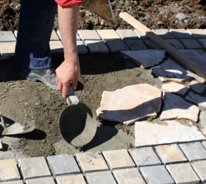 Плоче и коцке у бетону